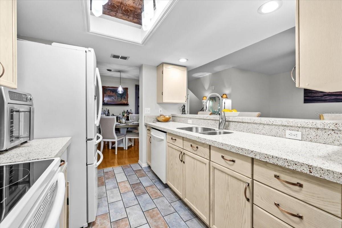 Image 15 of 45 For 2392 Hanover Drive