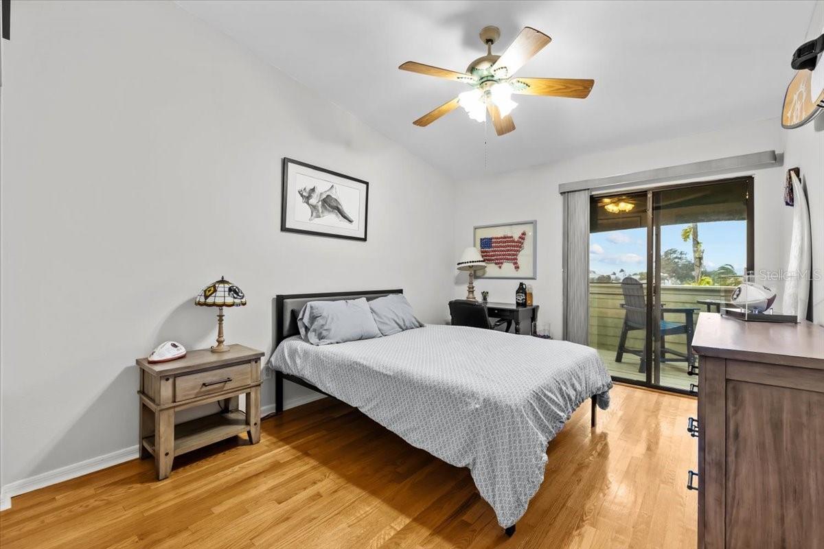 Image 32 of 45 For 2392 Hanover Drive