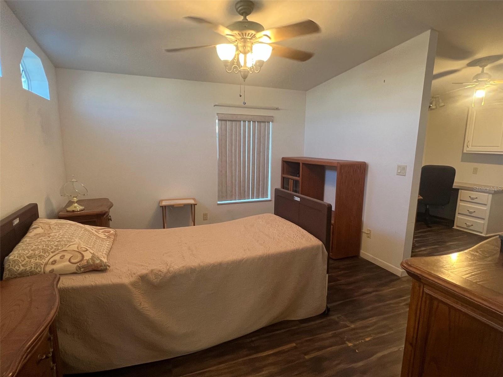 Image 14 of 27 For 11300 124th Avenue 136