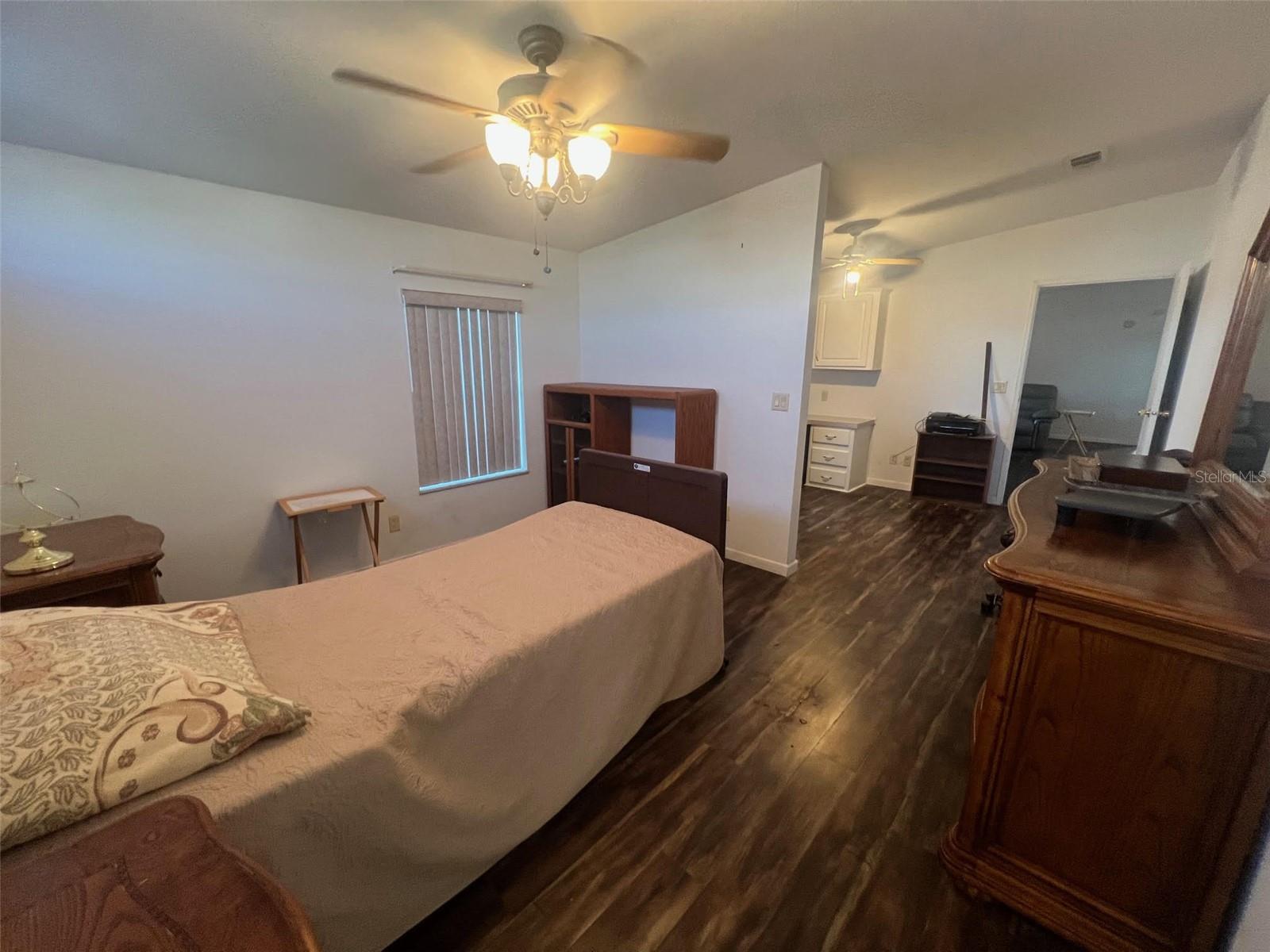 Image 15 of 27 For 11300 124th Avenue 136