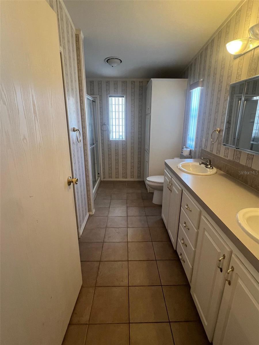 Image 16 of 27 For 11300 124th Avenue 136