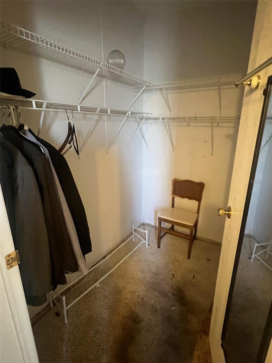 Image 21 of 27 For 11300 124th Avenue 136