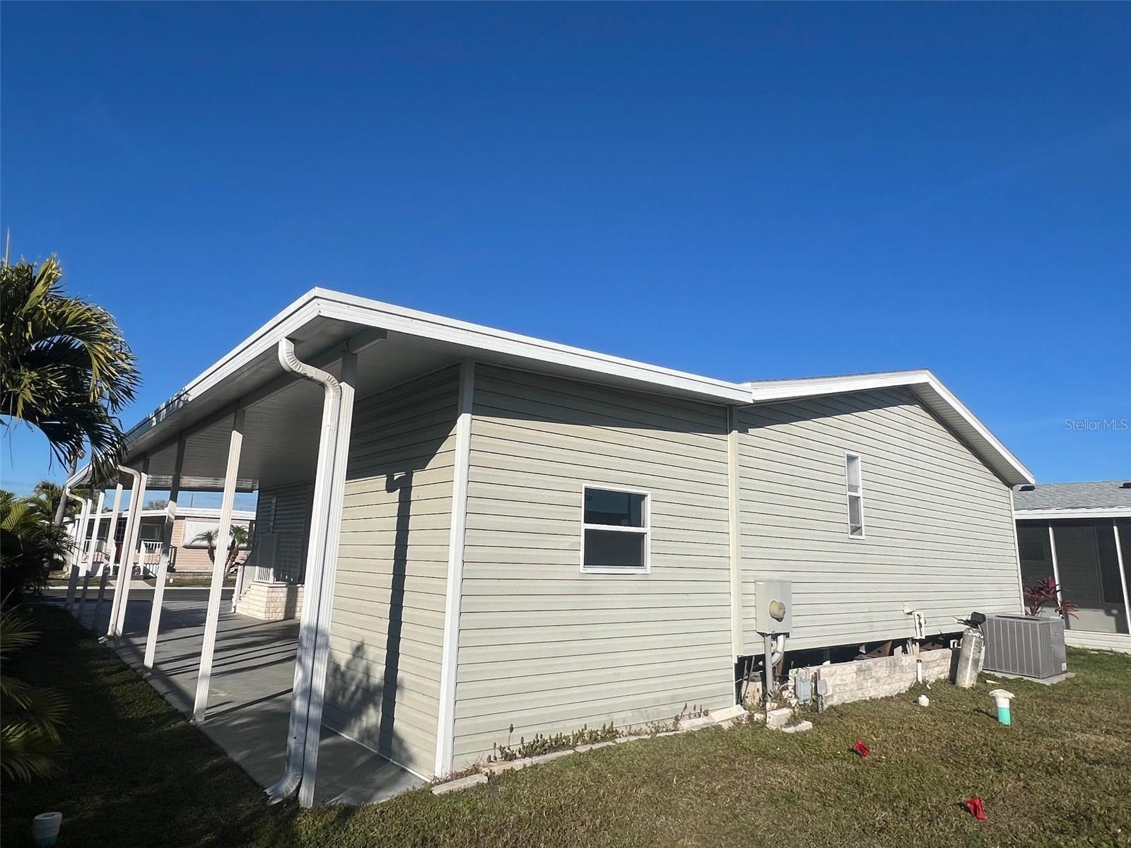 Image 4 of 27 For 11300 124th Avenue 136