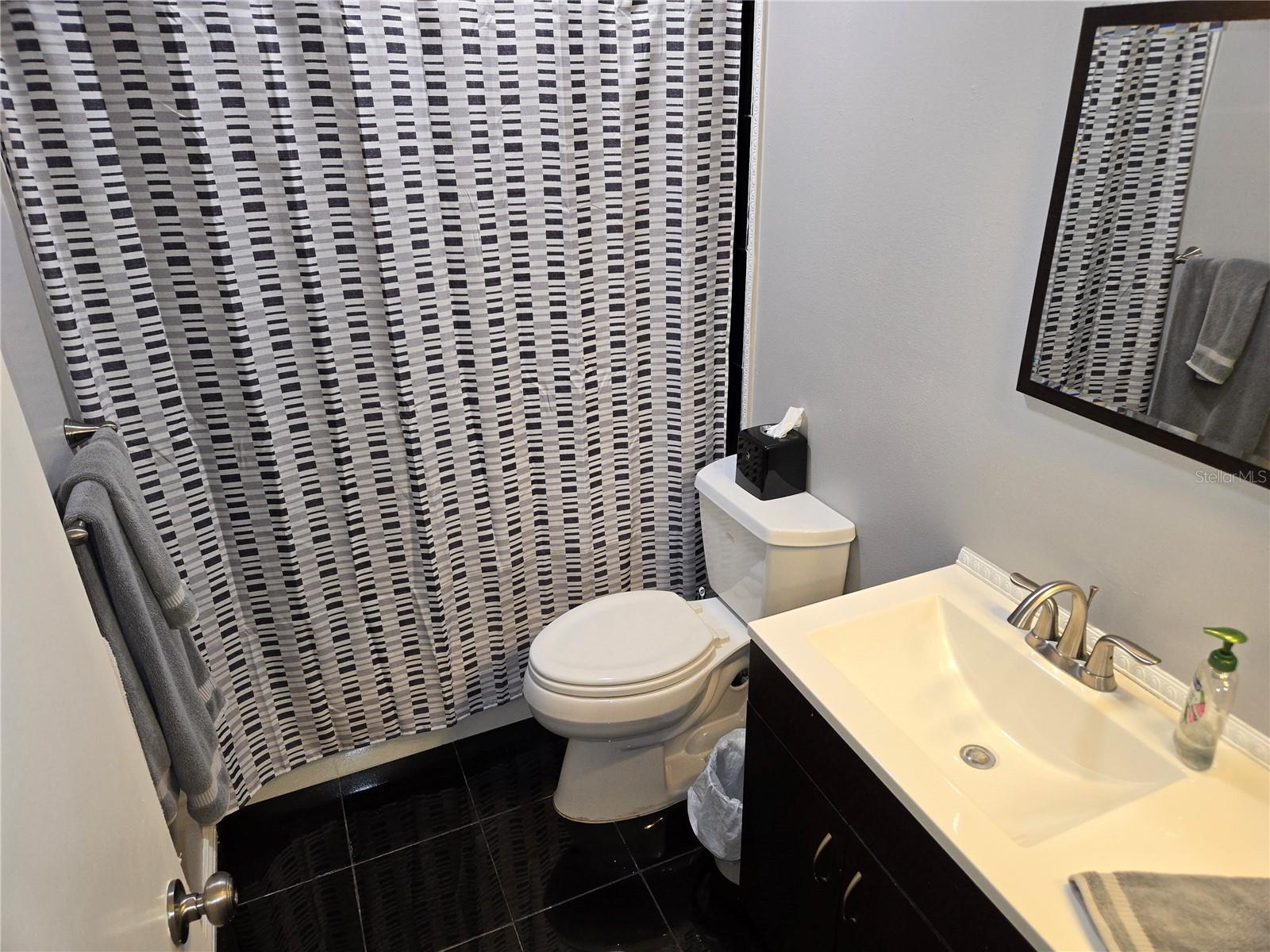 Listing photo id 5 for 4638 Lake Boulevard E