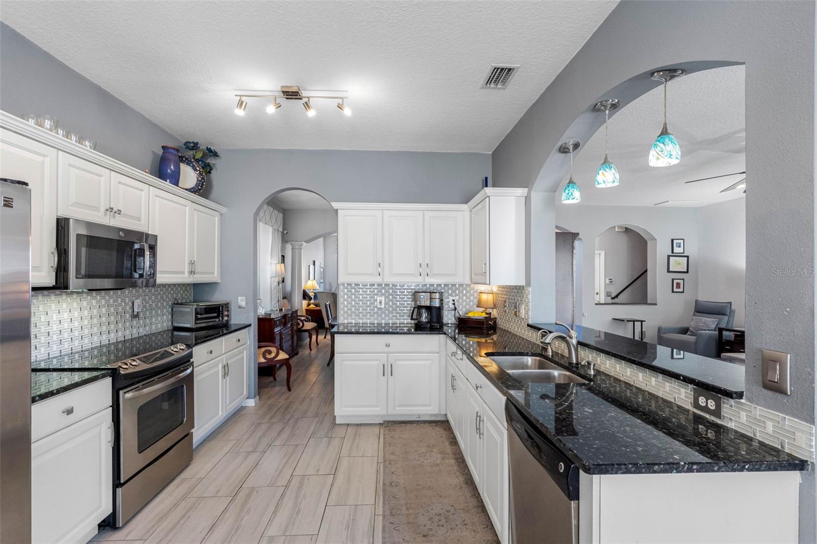 Image 9 of 36 For 10746 Firebrick Court