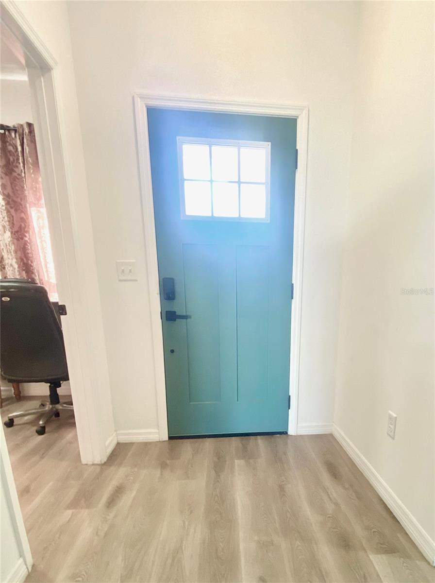 Image 5 of 26 For 9429 Northcliffe Boulevard