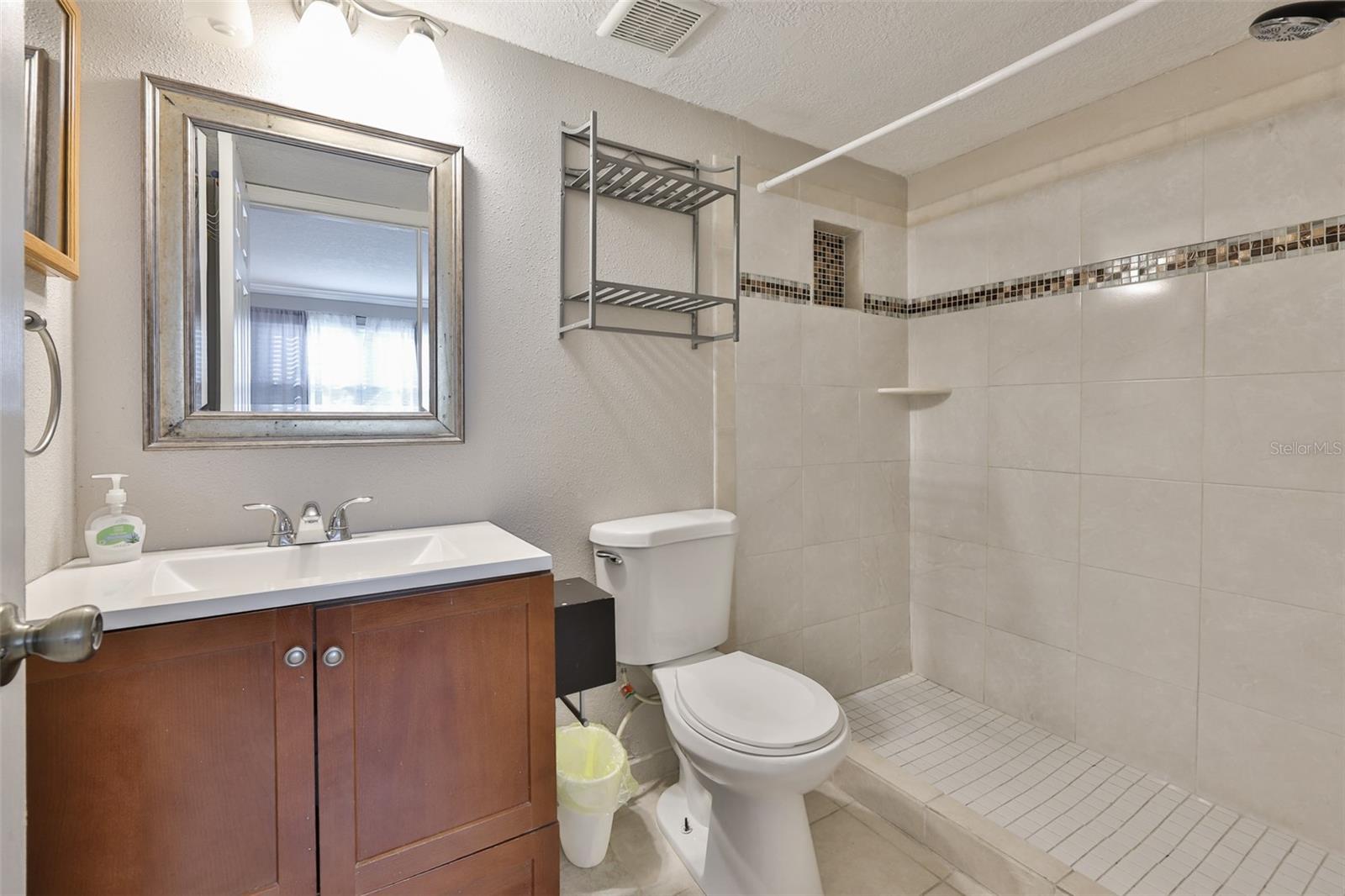 Image 7 of 36 For 5030 Terrace Palms Circle 102