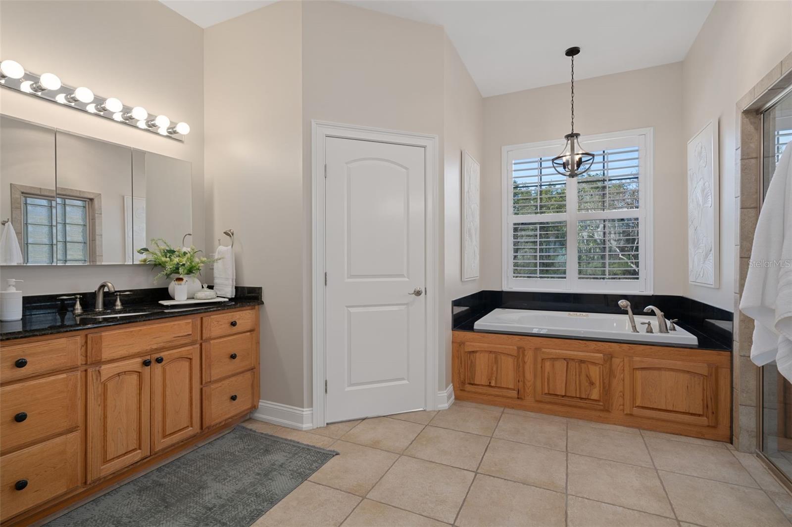 Image 28 of 100 For 4300 Timberlane Road