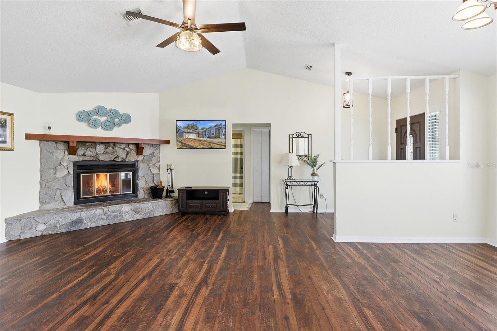 Image 47 of 49 For 4601 Gator Loop