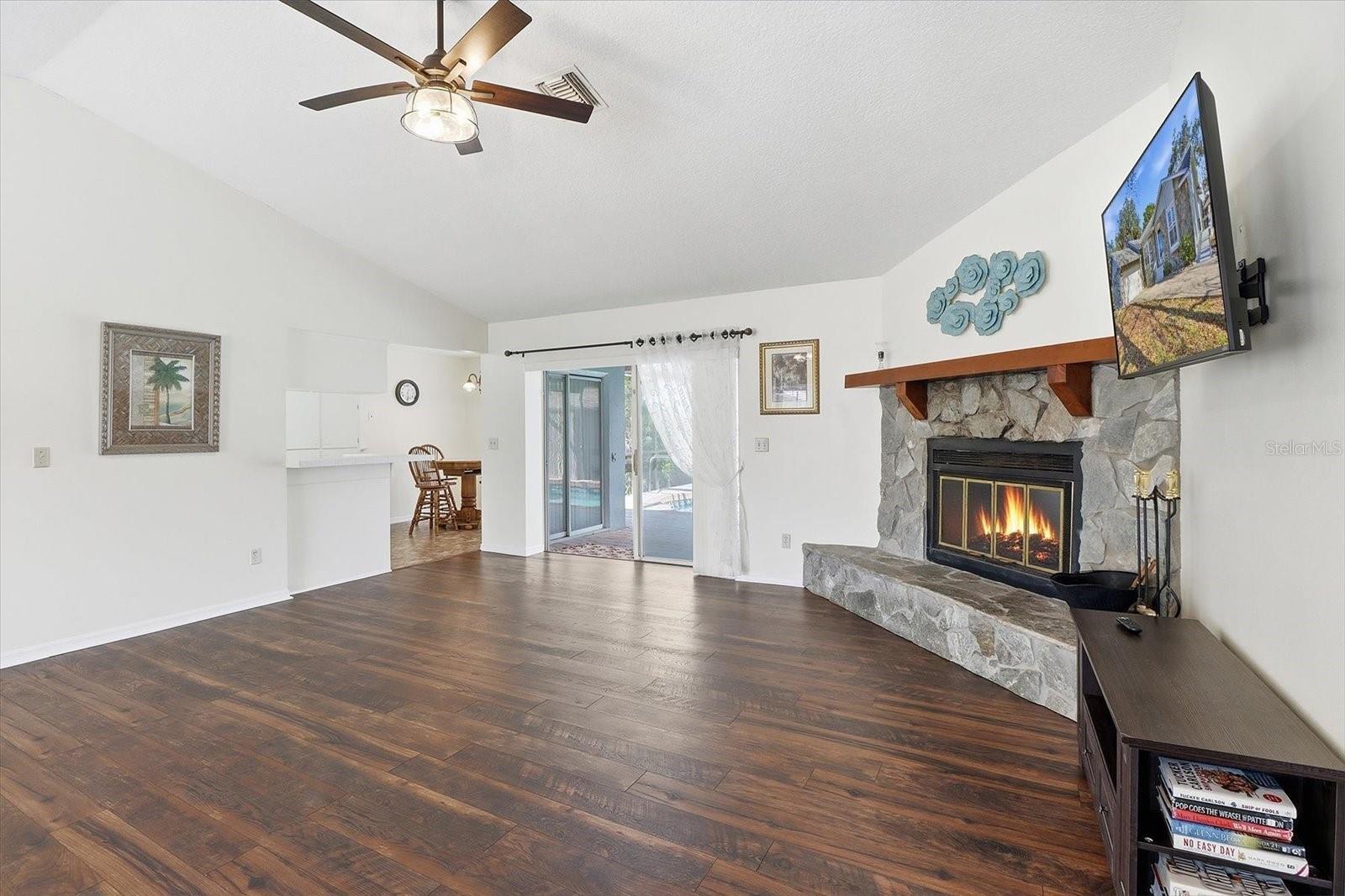 Image 48 of 49 For 4601 Gator Loop