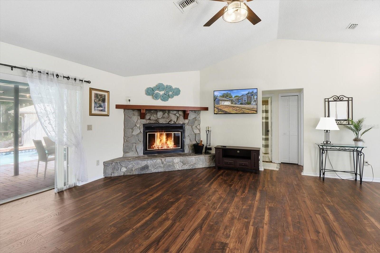 Image 8 of 49 For 4601 Gator Loop