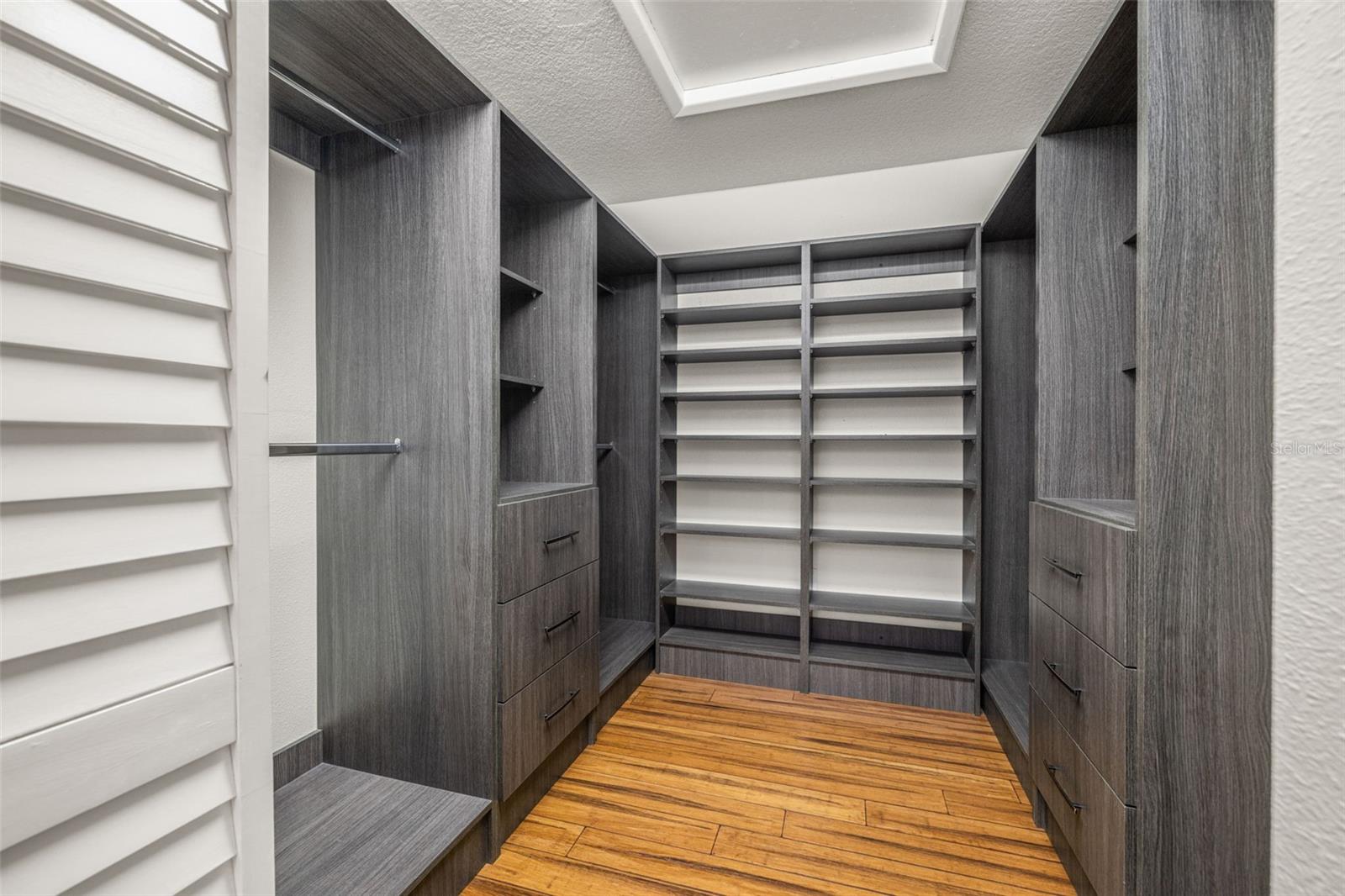 Image 24 of 46 For 533 Sandy Hook Road