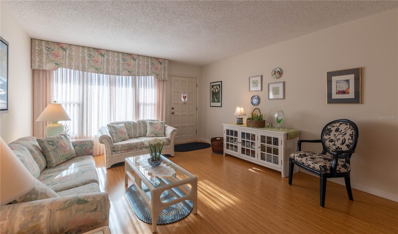 Image 4 of 44 For 2310 Denmark Street 46