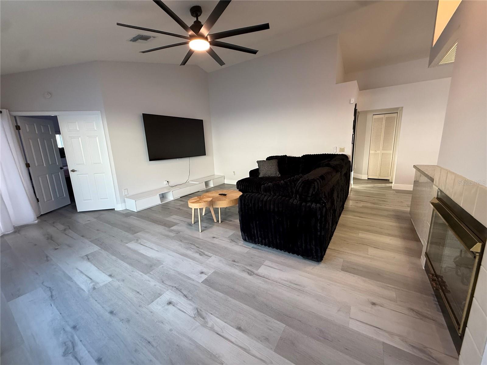 Image 16 of 55 For 10400 Casa Grande Circle