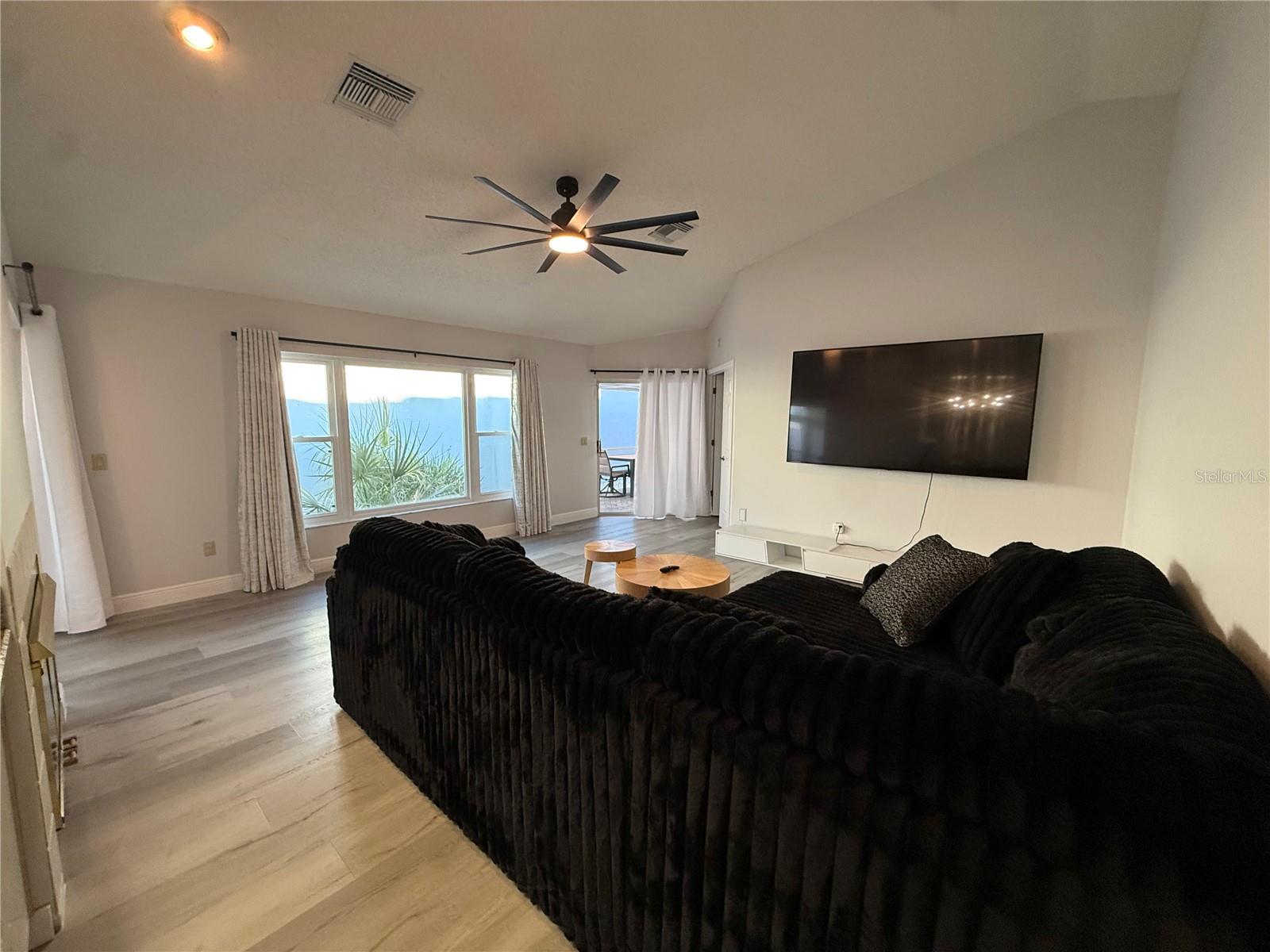 Image 17 of 55 For 10400 Casa Grande Circle