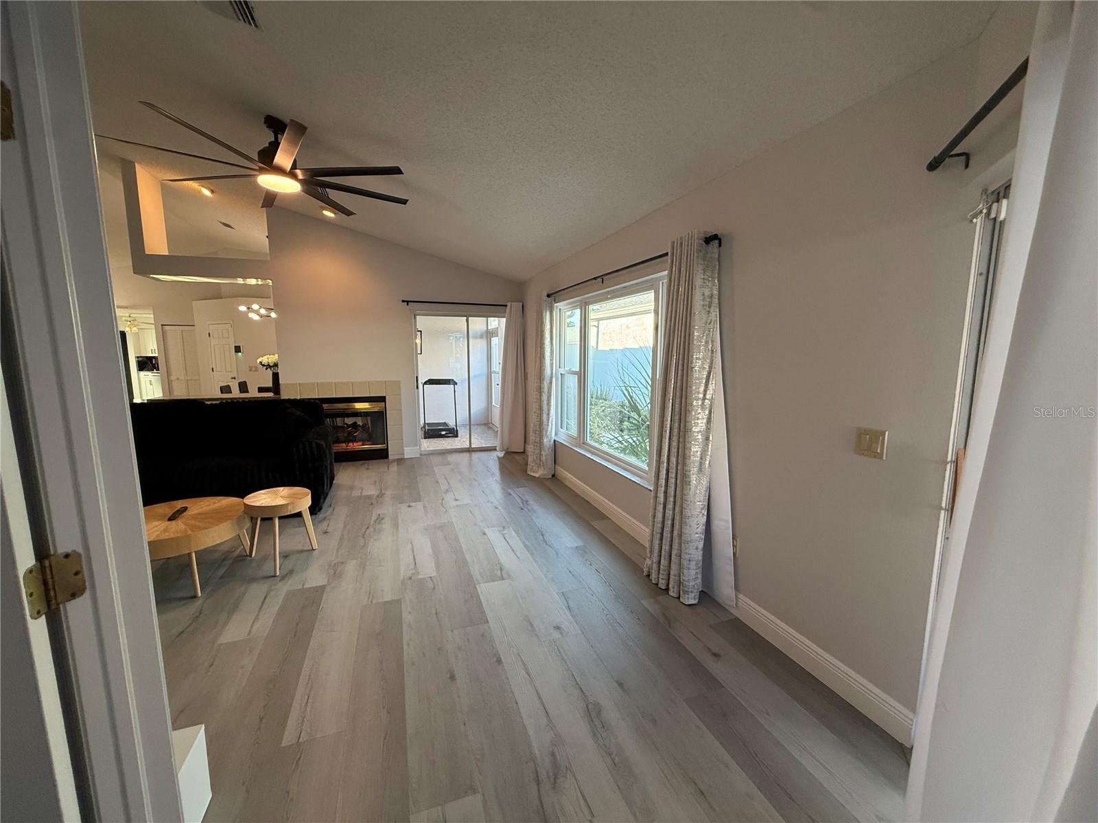 Image 20 of 55 For 10400 Casa Grande Circle