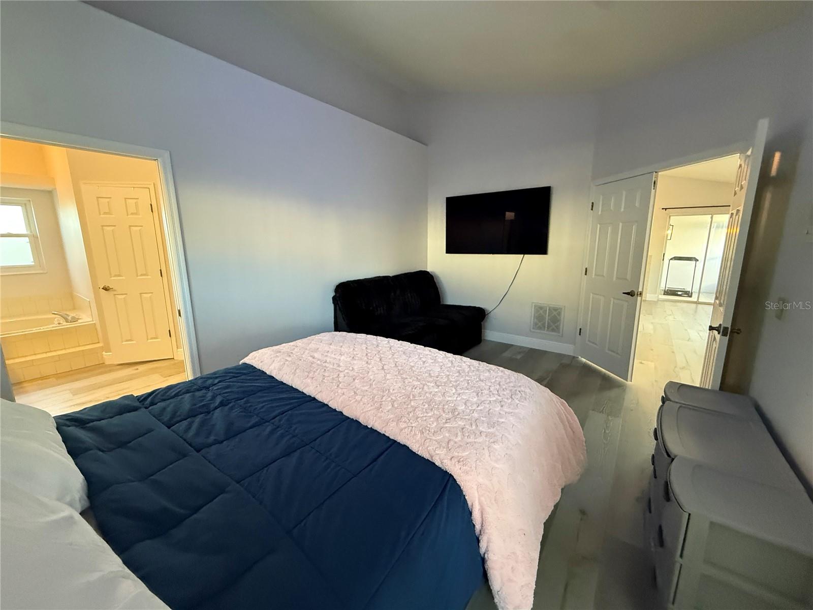 Image 23 of 55 For 10400 Casa Grande Circle