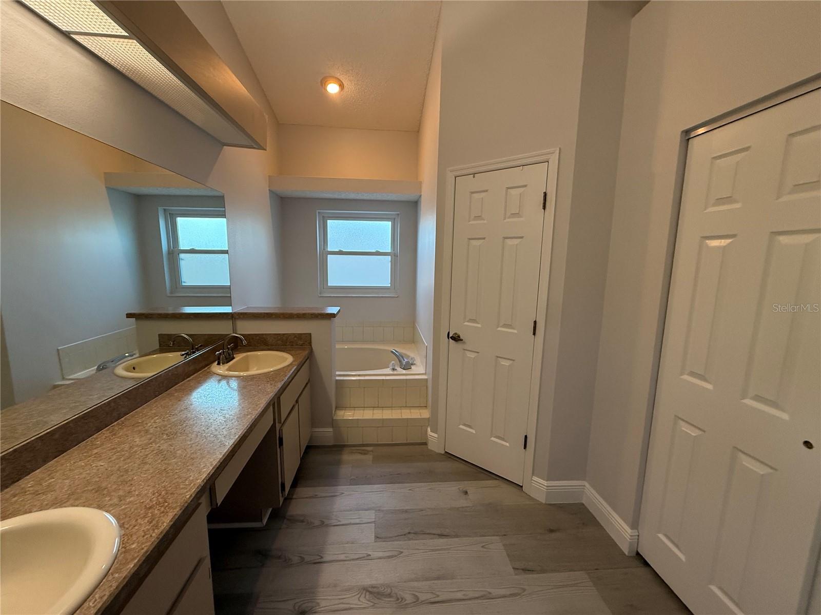 Image 24 of 55 For 10400 Casa Grande Circle