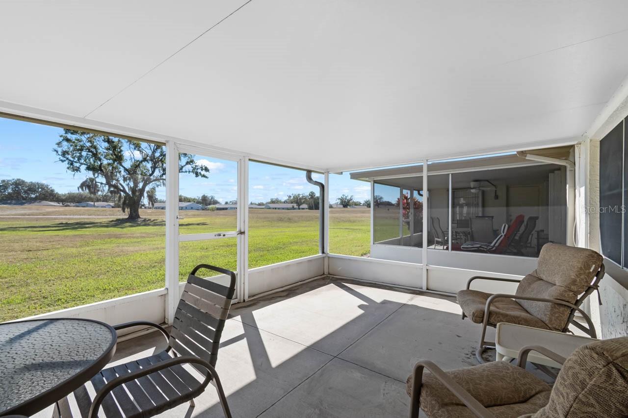 Listing photo id 18 for 1602 Hovington Circle