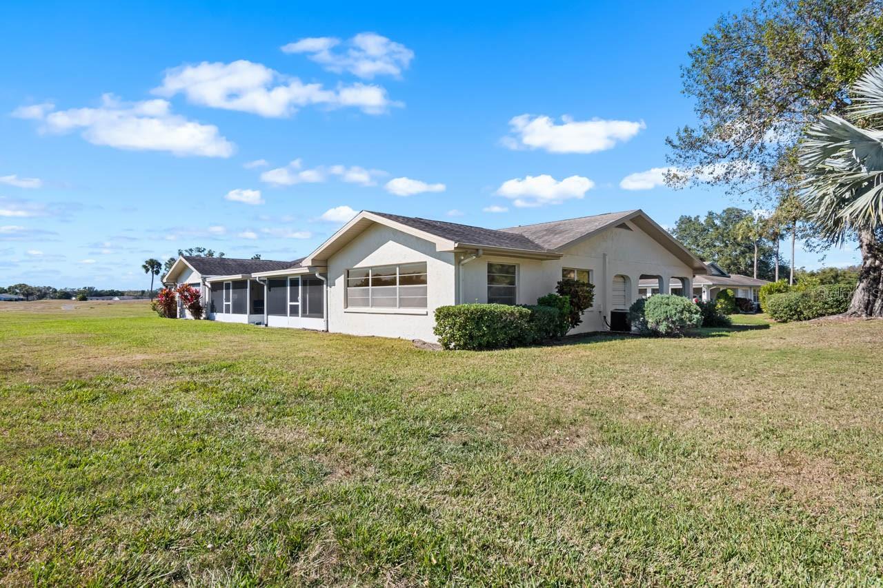 Listing photo id 22 for 1602 Hovington Circle