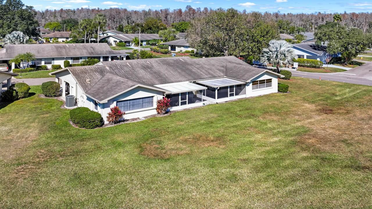 Listing photo id 30 for 1602 Hovington Circle