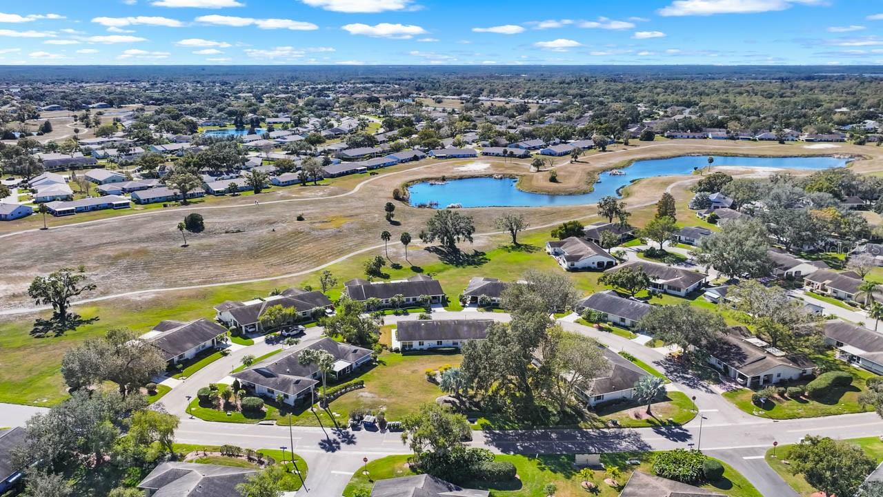 Listing photo id 31 for 1602 Hovington Circle