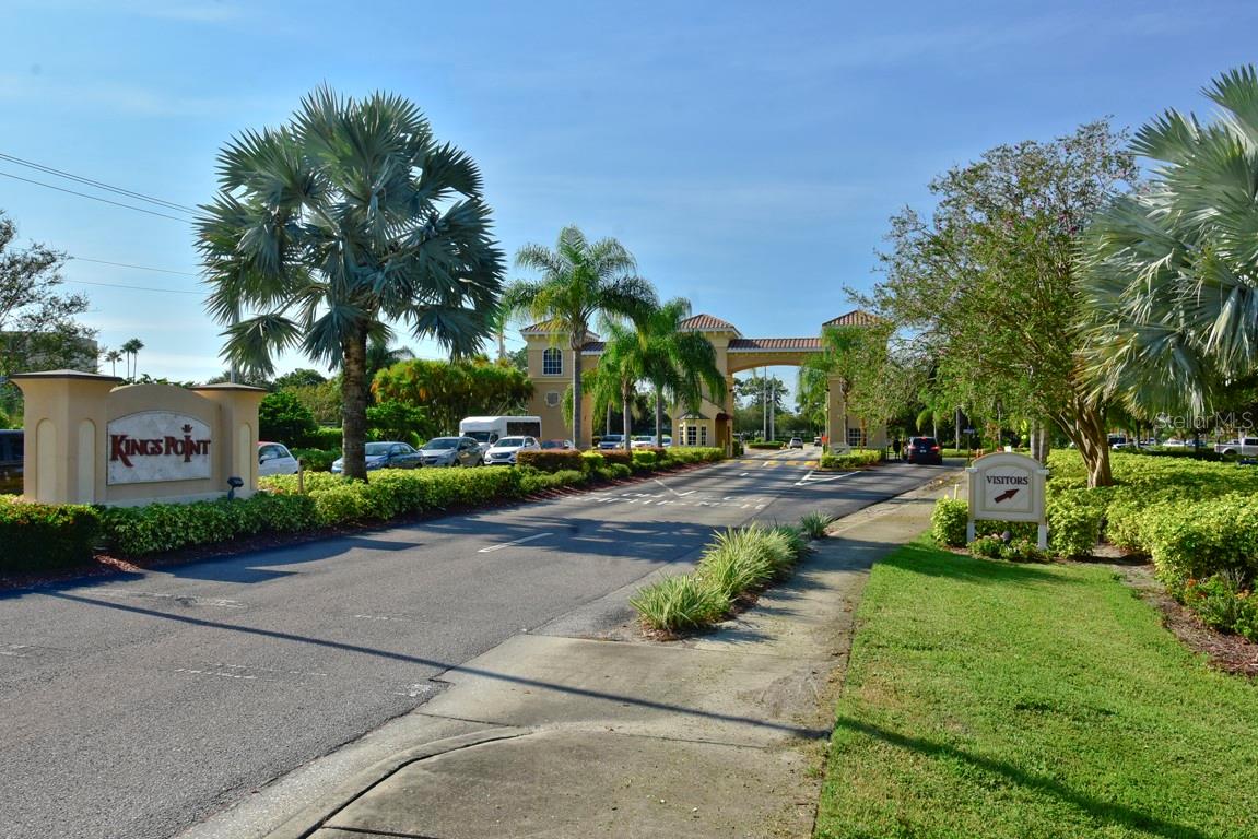 Listing photo id 36 for 1602 Hovington Circle