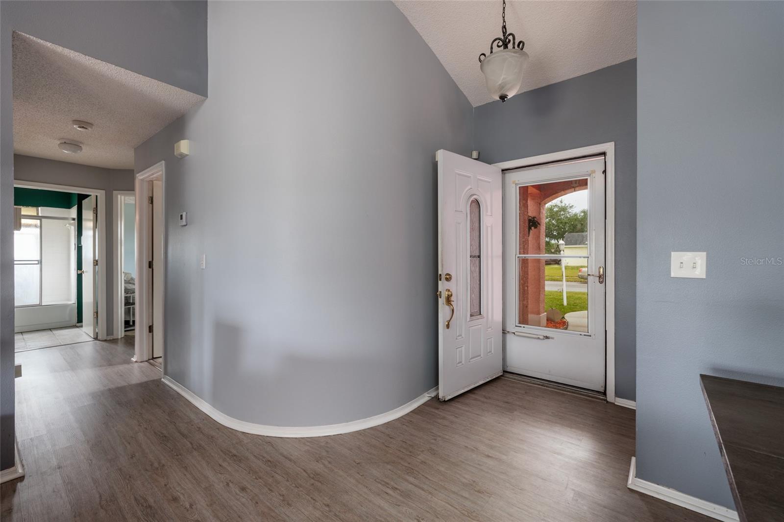 Image 10 of 33 For 502 36th Street W