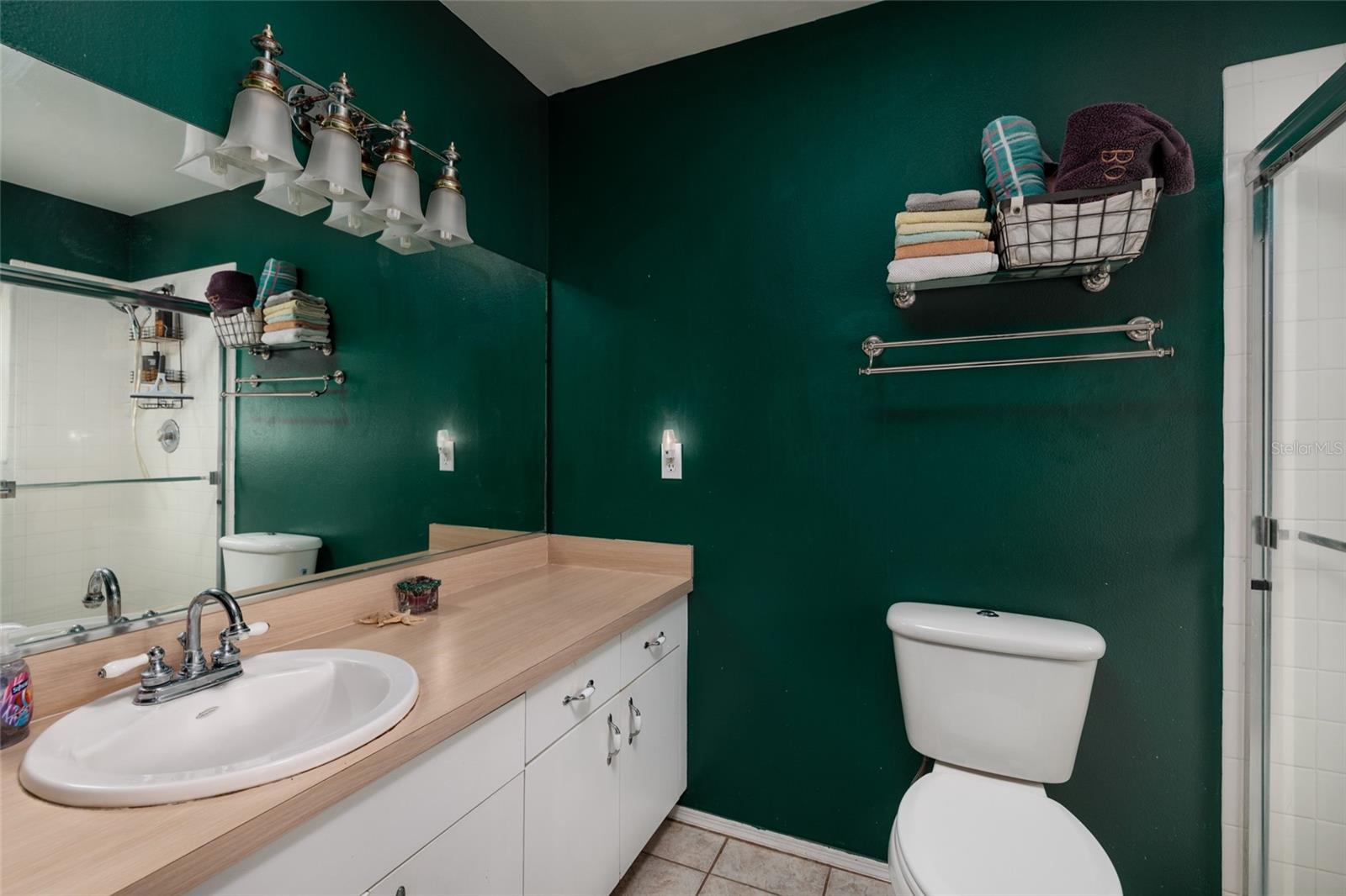 Image 13 of 33 For 502 36th Street W