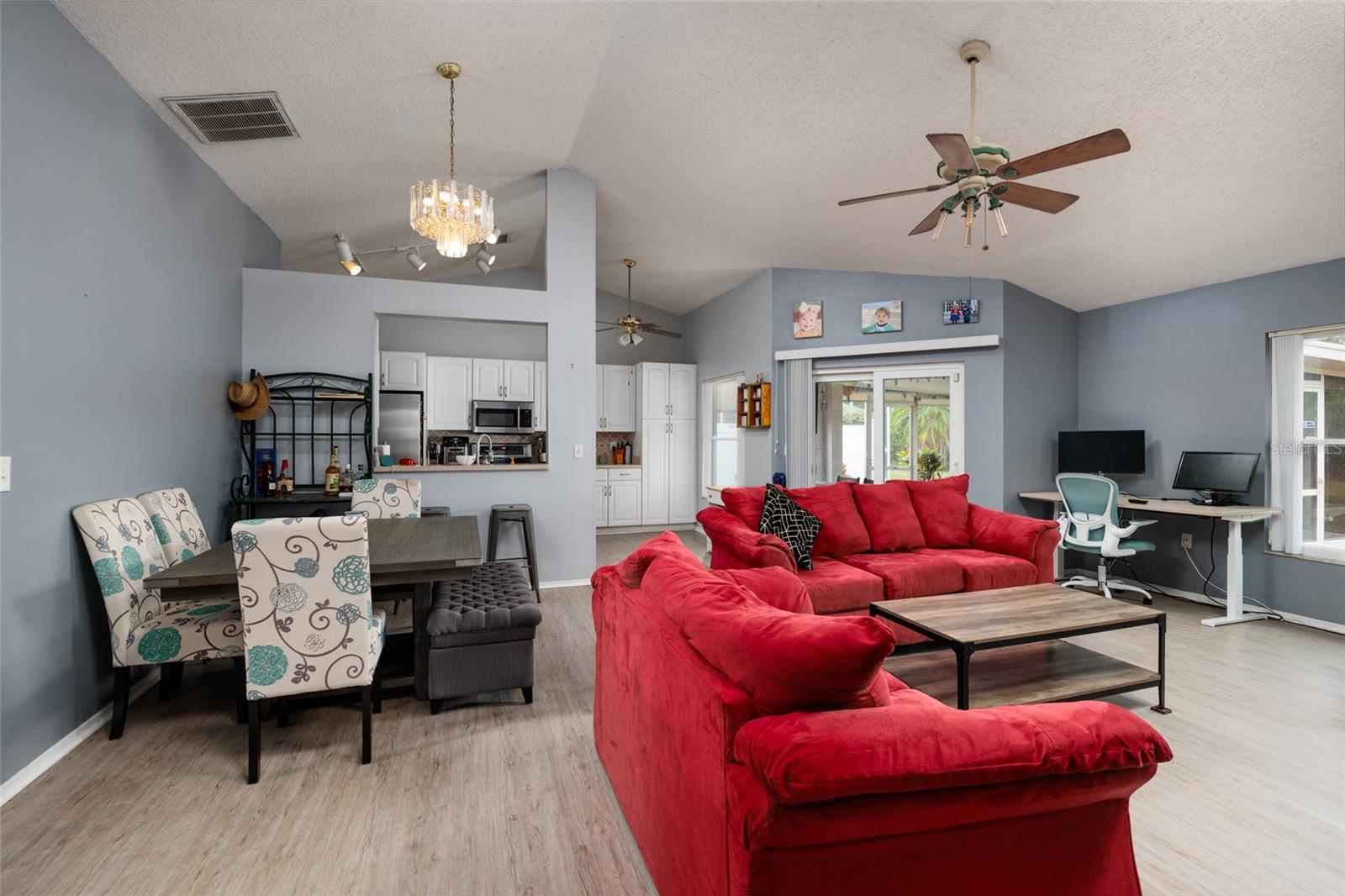 Image 7 of 33 For 502 36th Street W