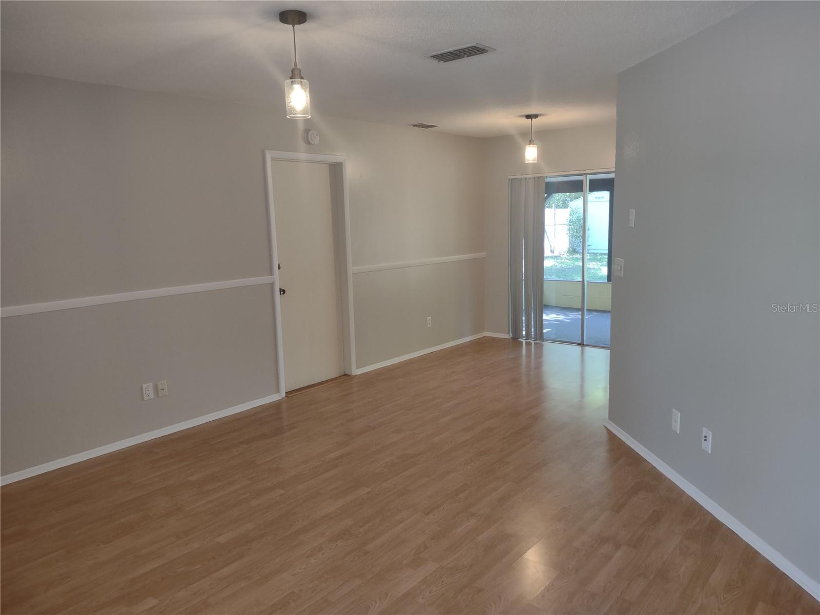 Image 2 of 13 For 11117 Upton Street