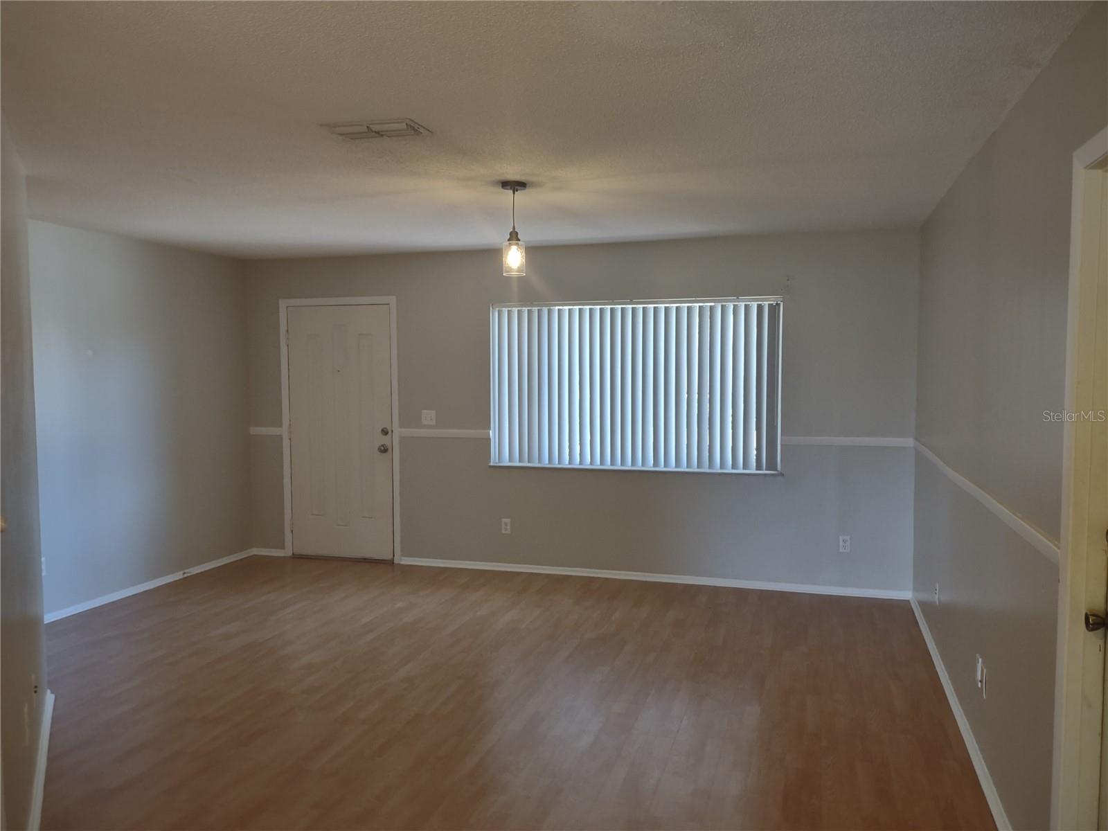 Image 3 of 13 For 11117 Upton Street