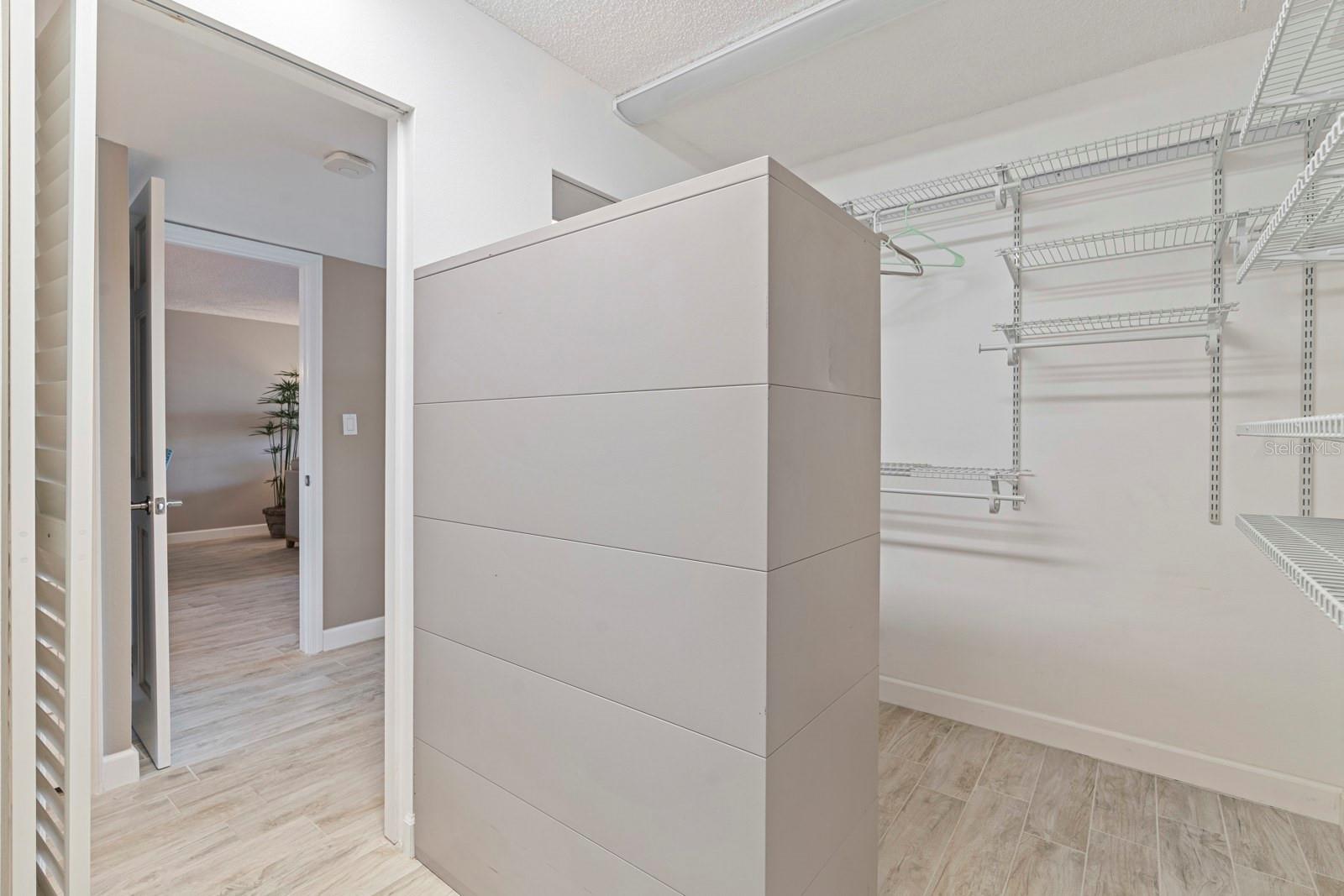 Image 37 of 98 For 6500 Sunset Way 121