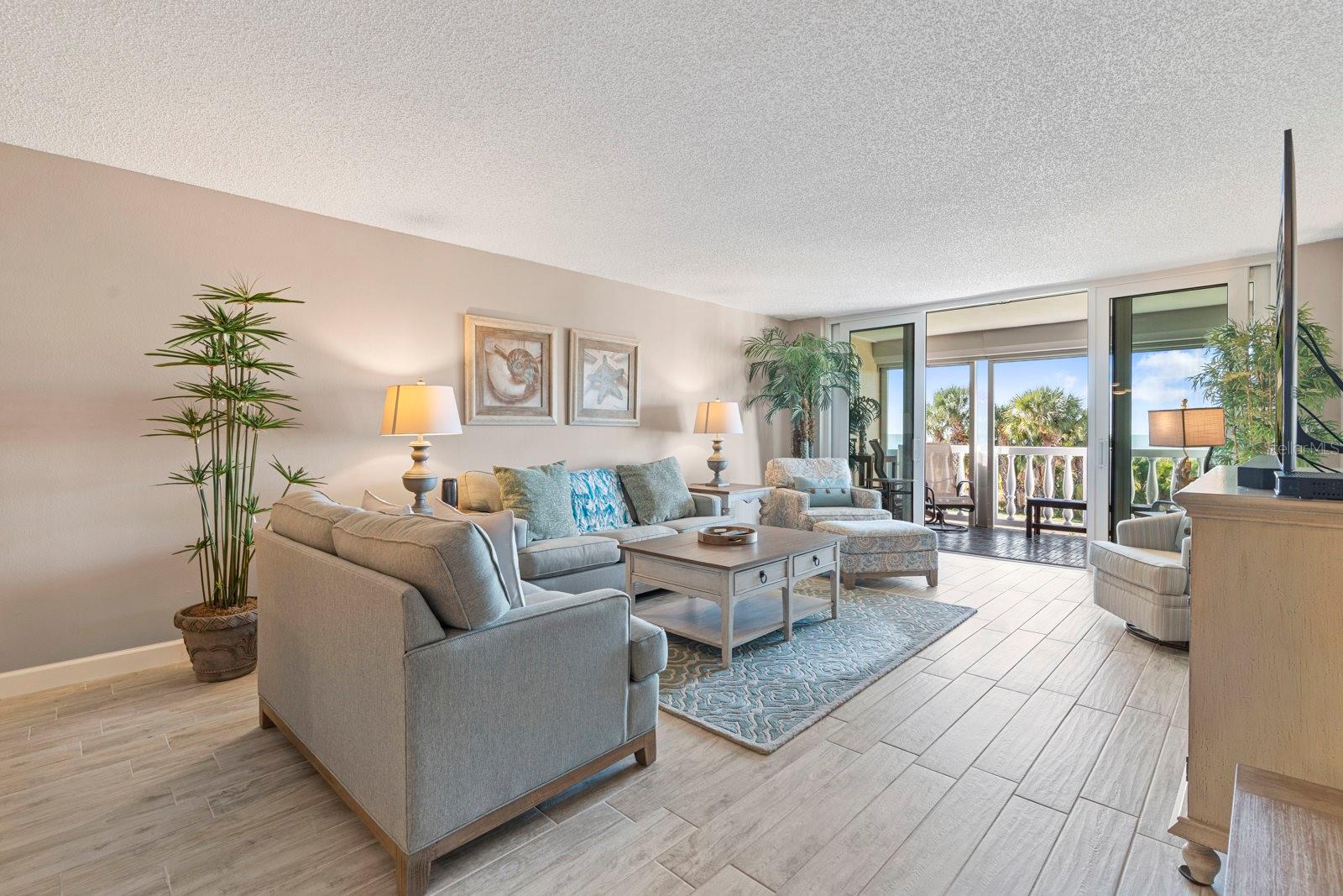 Image 48 of 98 For 6500 Sunset Way 121