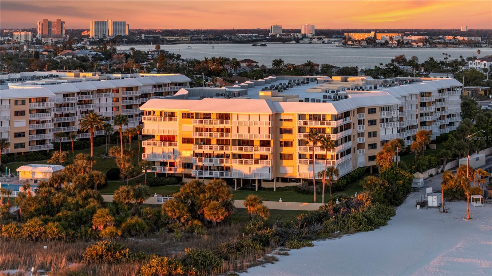 Image 67 of 98 For 6500 Sunset Way 121