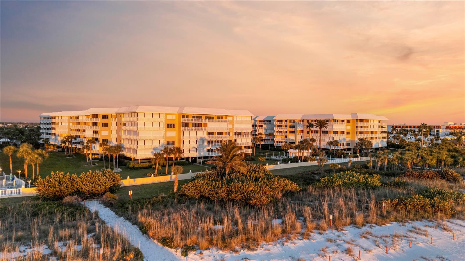 Image 68 of 98 For 6500 Sunset Way 121