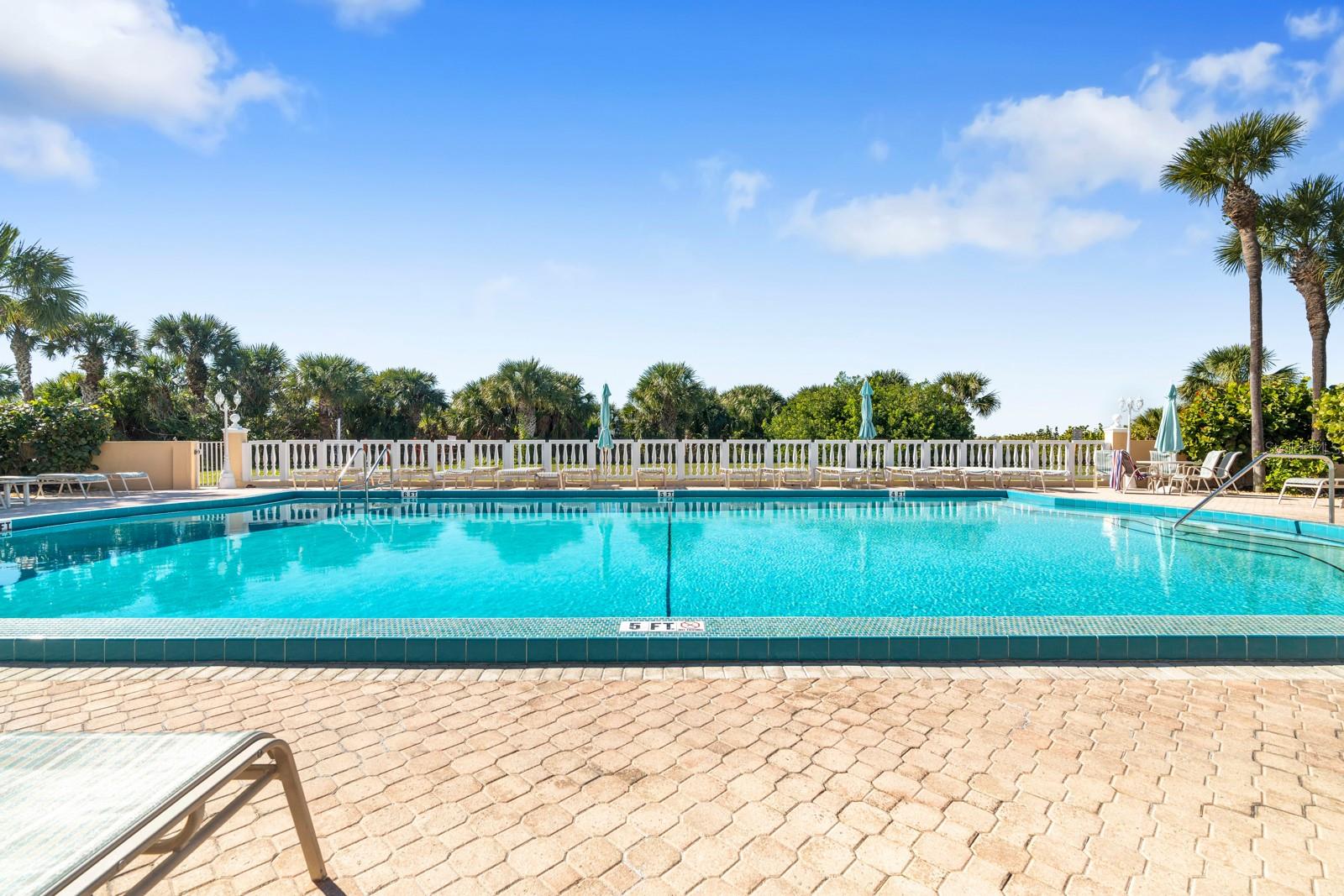 Image 90 of 98 For 6500 Sunset Way 121