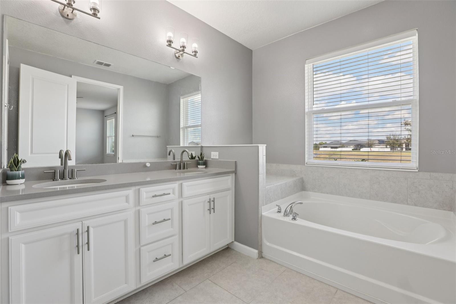 Image 17 of 45 For 12934 Satin Lily Drive