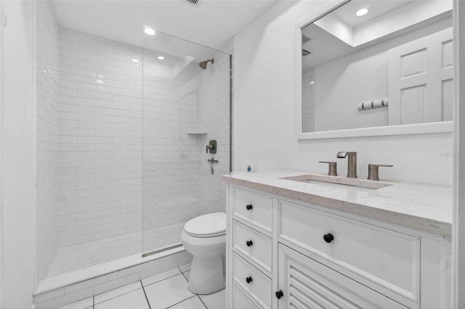 Image 8 of 13 For 680 71st Avenue 5