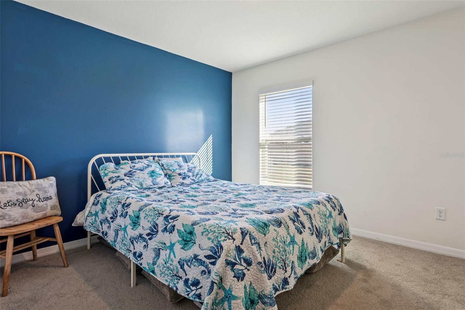 Listing photo id 8 for 35571 Doveland Drive