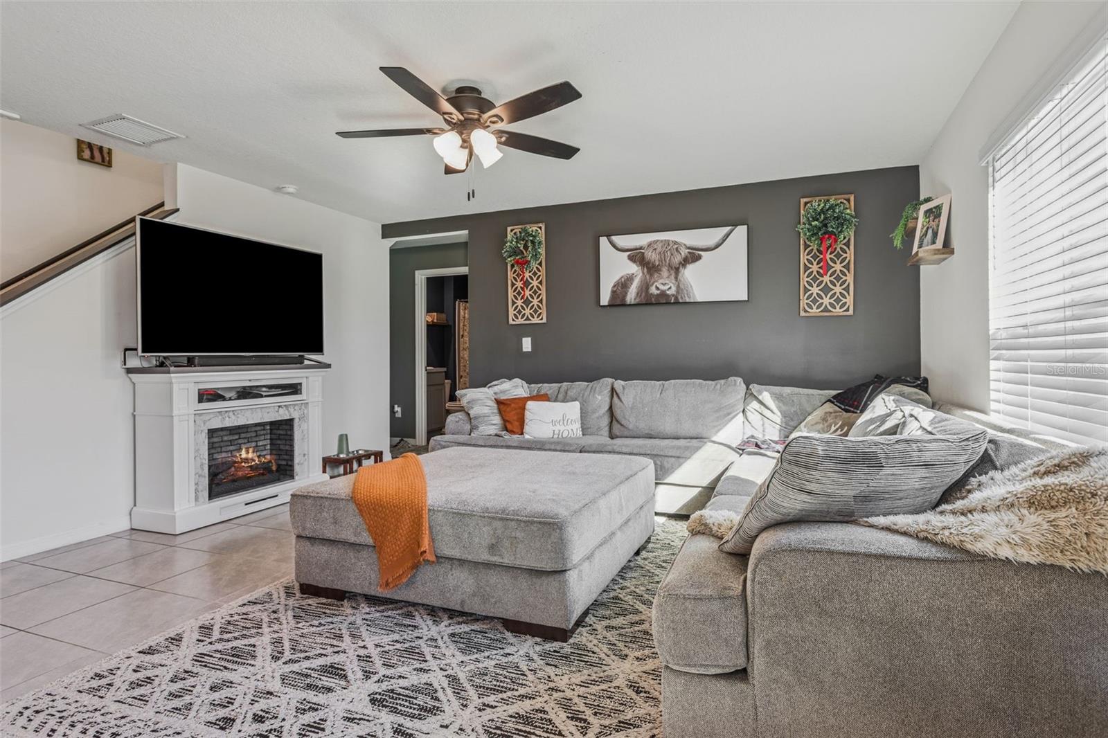 Listing photo id 16 for 35571 Doveland Drive