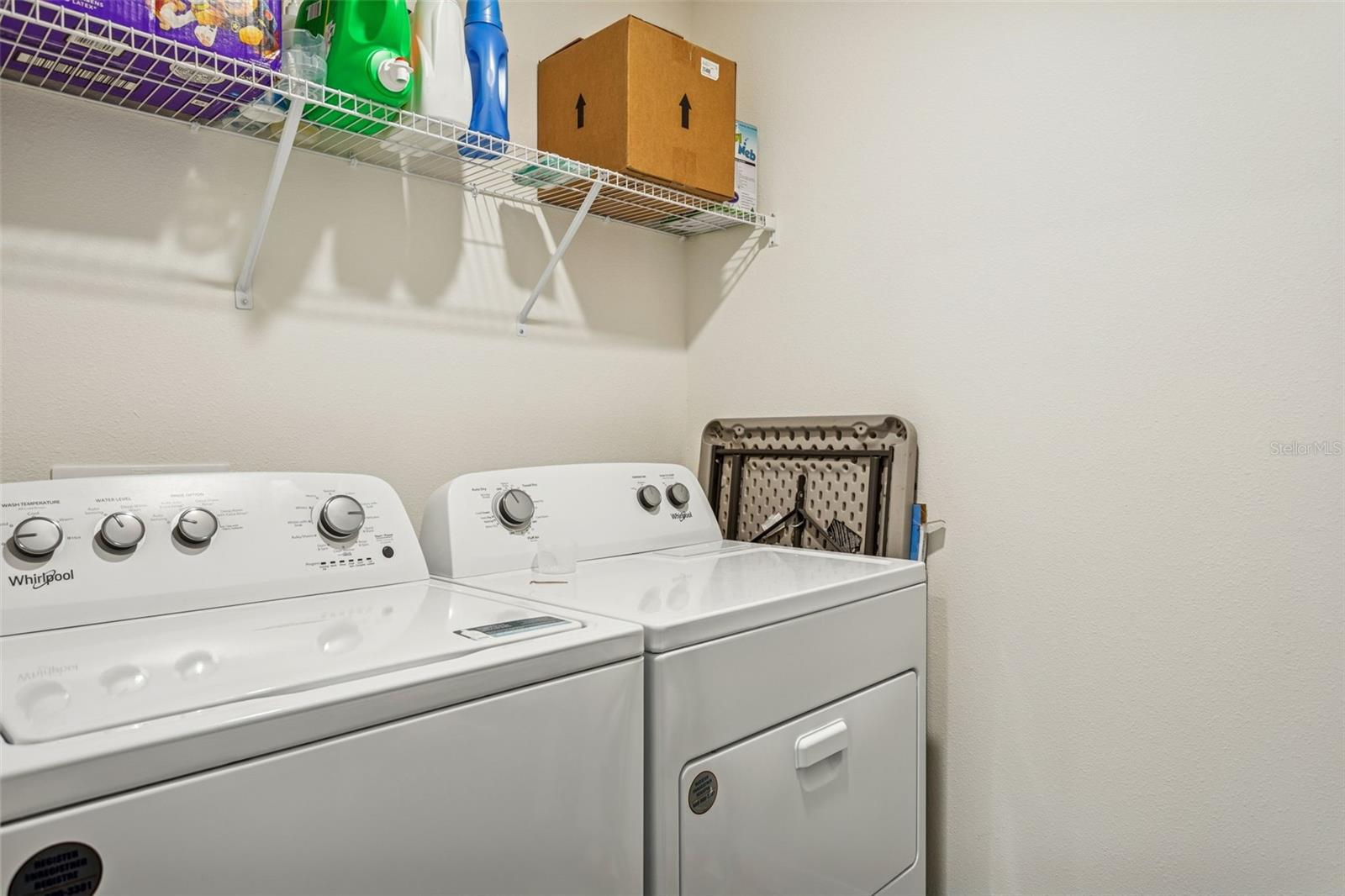 Listing photo id 18 for 35571 Doveland Drive