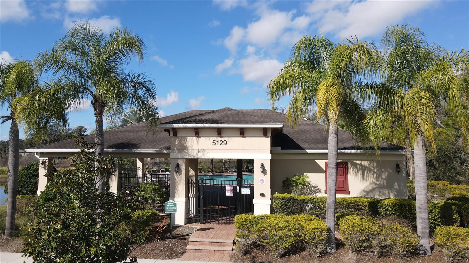 Listing photo id 24 for 35571 Doveland Drive