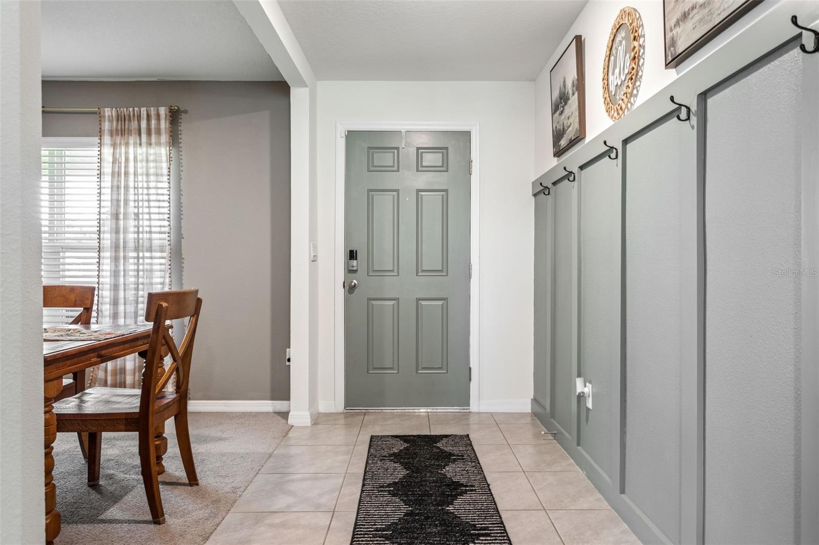 Listing photo id 1 for 35571 Doveland Drive