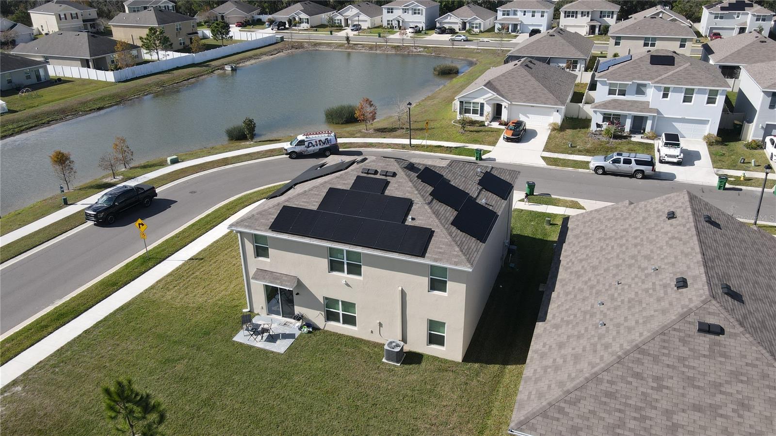 Listing photo id 38 for 35571 Doveland Drive