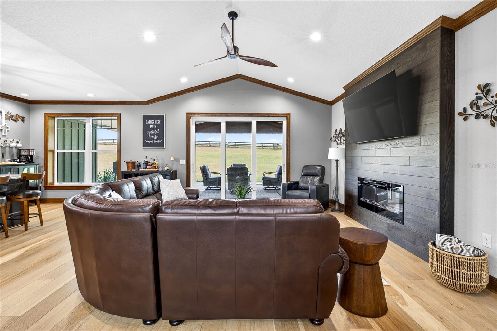 Listing photo id 12 for 32103 Rusty Creek Trail