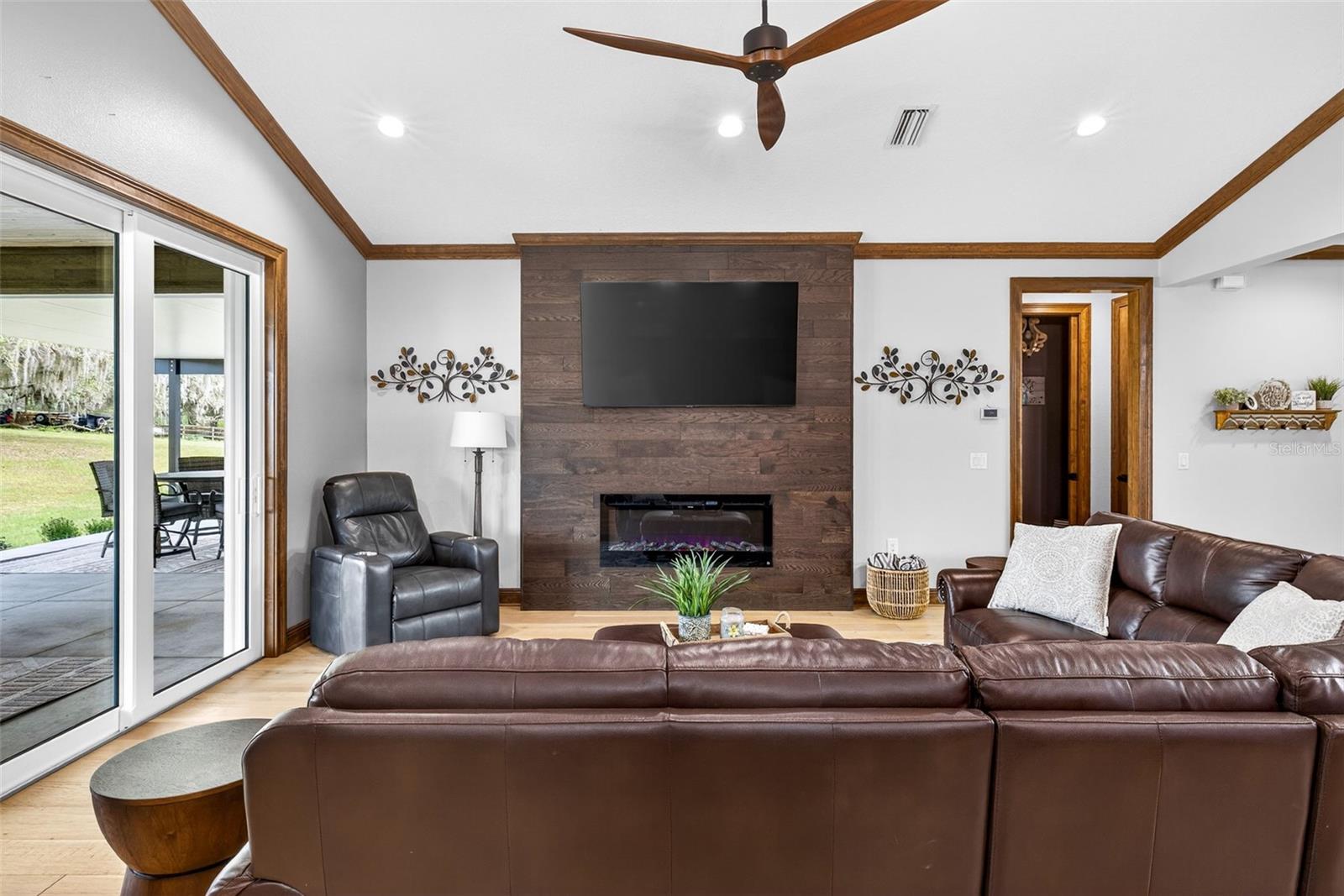 Listing photo id 16 for 32103 Rusty Creek Trail