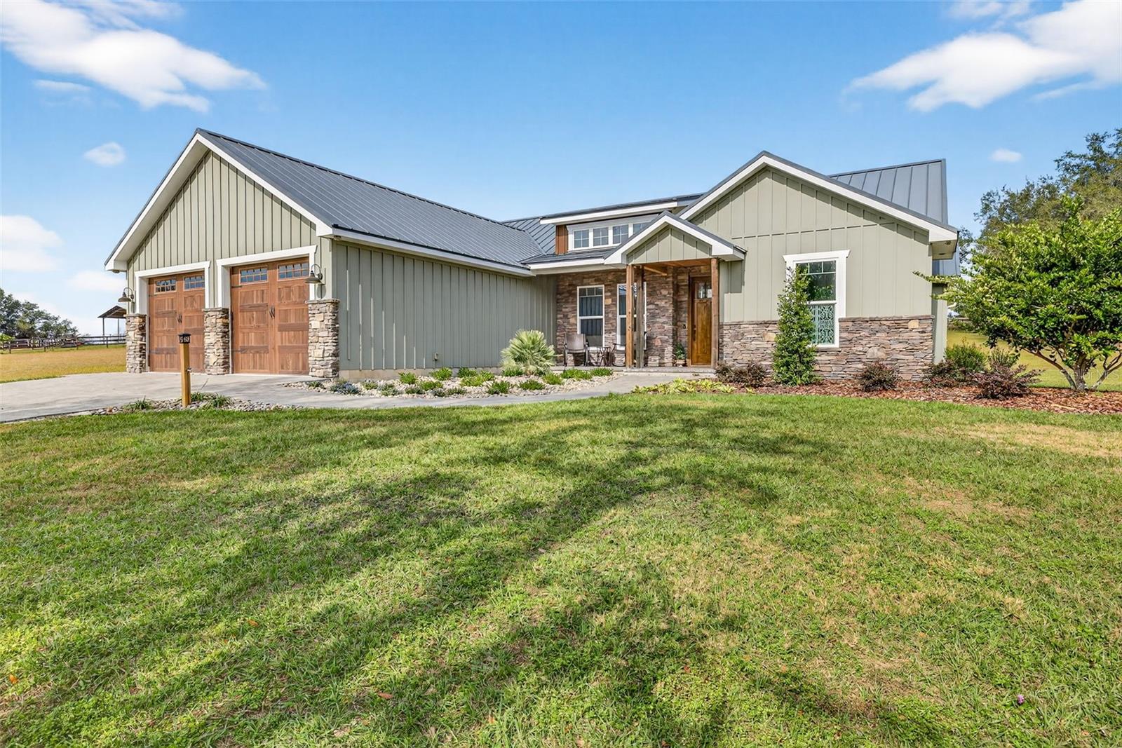 Listing photo id 0 for 32103 Rusty Creek Trail