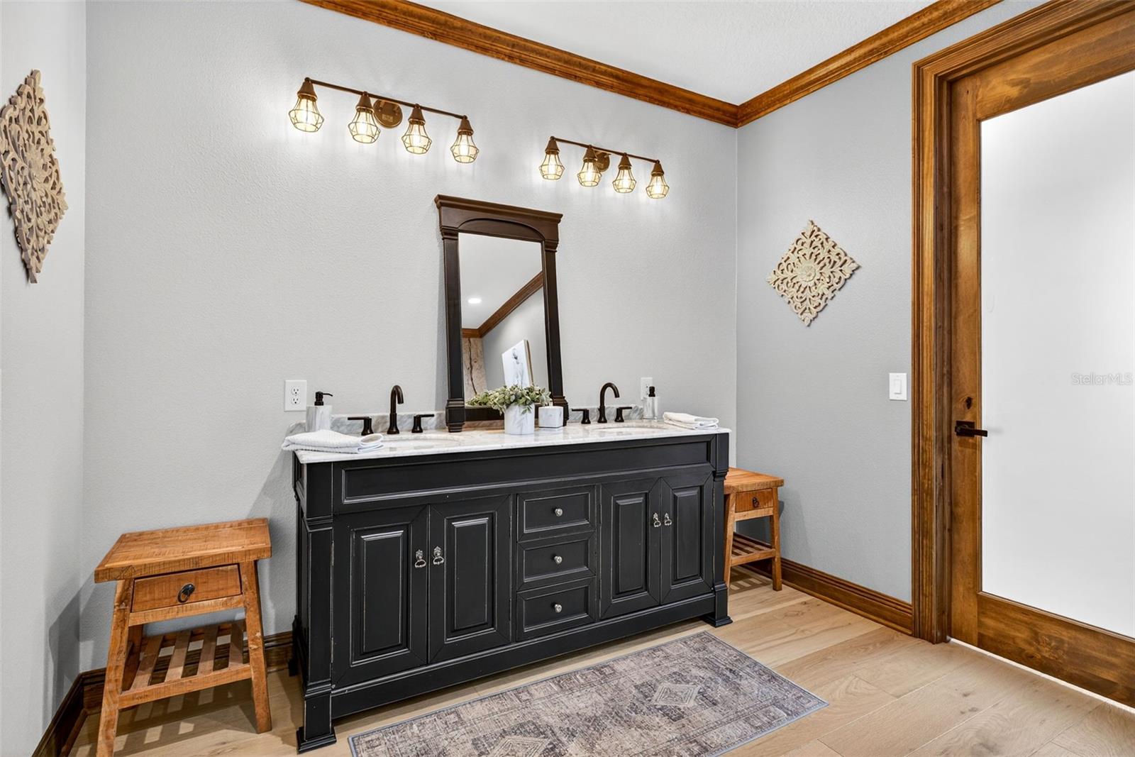 Listing photo id 42 for 32103 Rusty Creek Trail