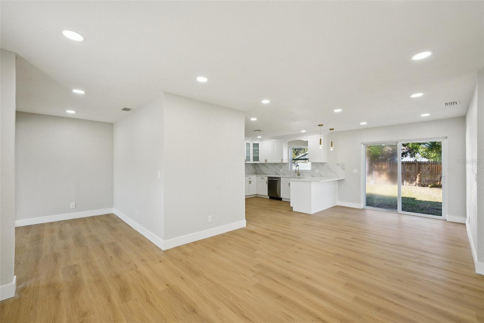 Image 10 of 51 For 9061 Sunrise Drive